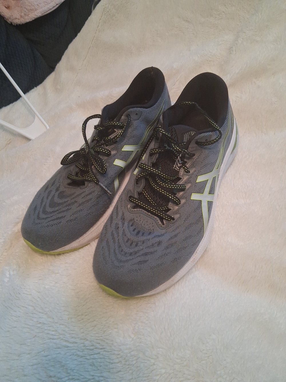 Asics Men's Gray Running Shoes with Lime Accents